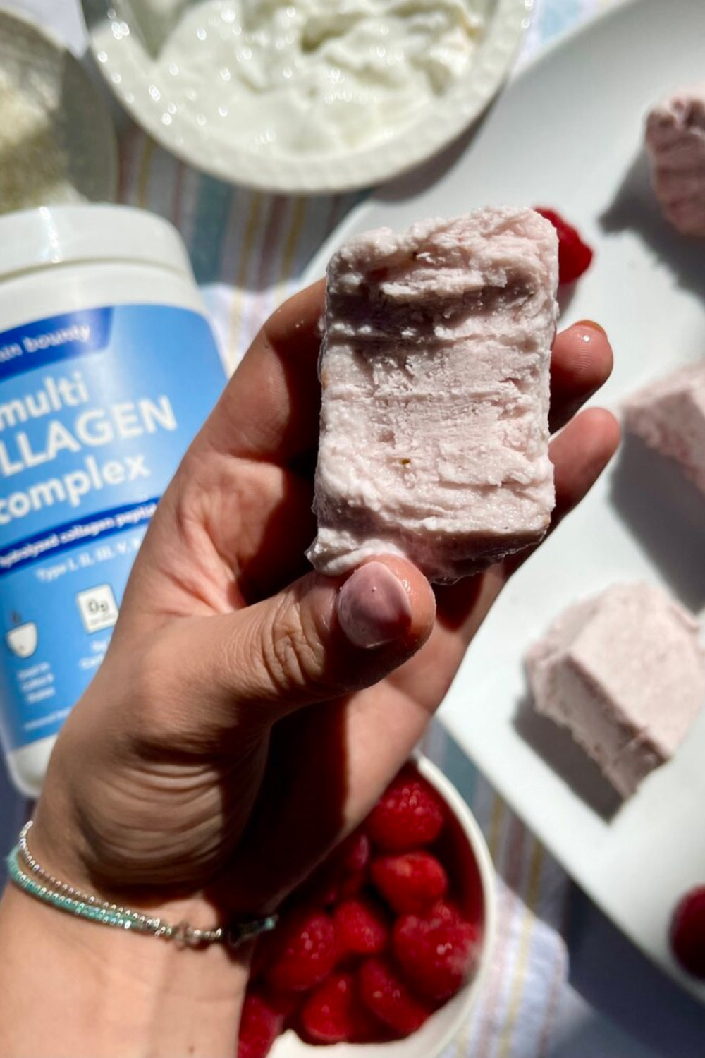 Vitamin Bounty Multi Collagen Complex Raspberry Coconut Fudge