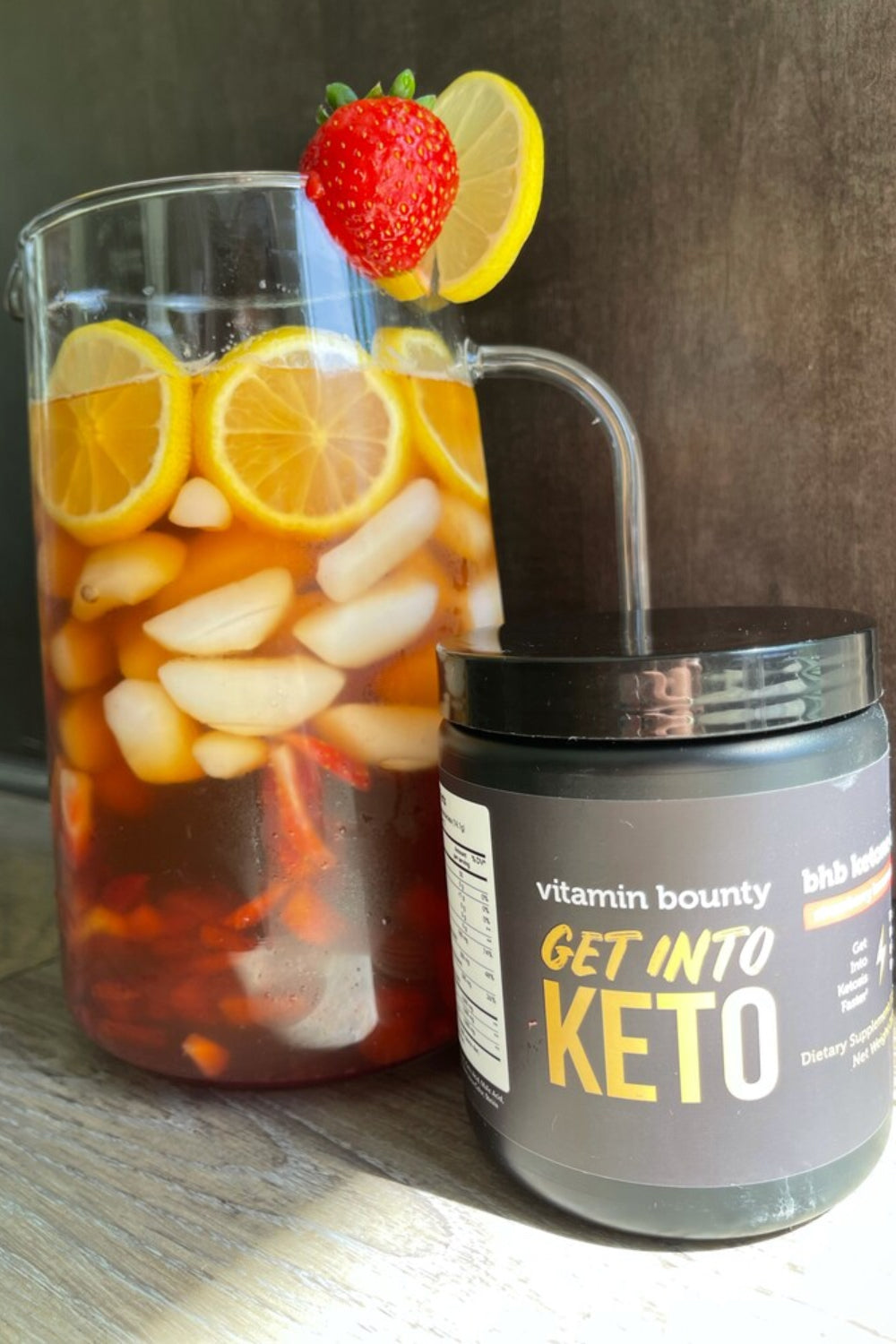 Get Into keto Strawberry lemonade iced tea